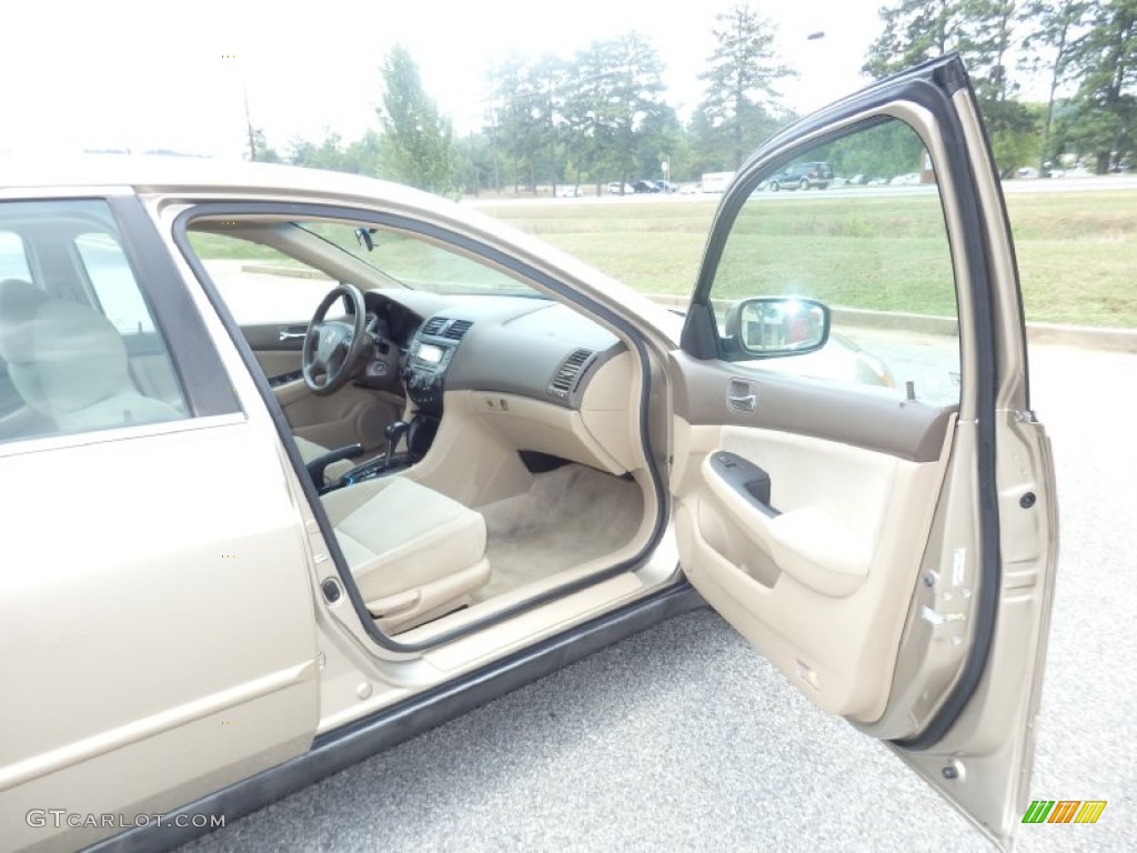 2006 Accord LX Sedan - Desert Mist Metallic / Ivory photo #32
