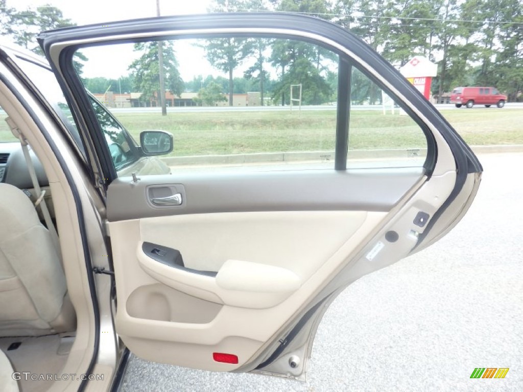 2006 Accord LX Sedan - Desert Mist Metallic / Ivory photo #33