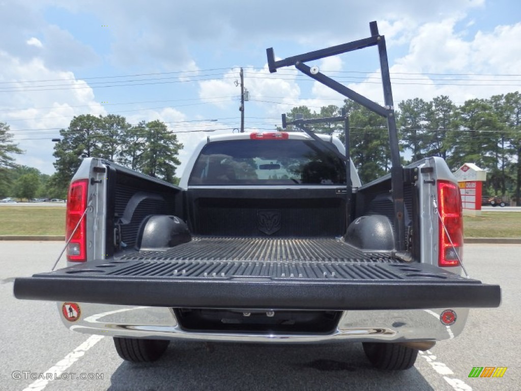 2005 Ram 1500 SLT Regular Cab - Bright Silver Metallic / Dark Slate Gray photo #46