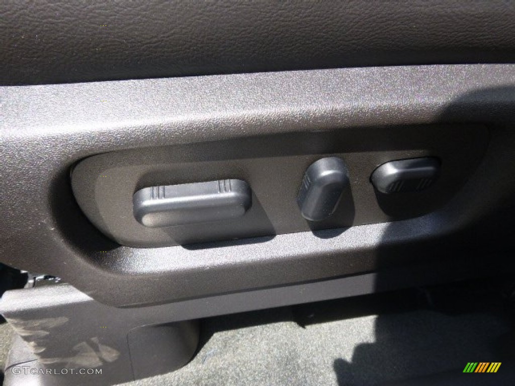 2015 Explorer Sport 4WD - Ingot Silver / Sport Charcoal Black photo #14