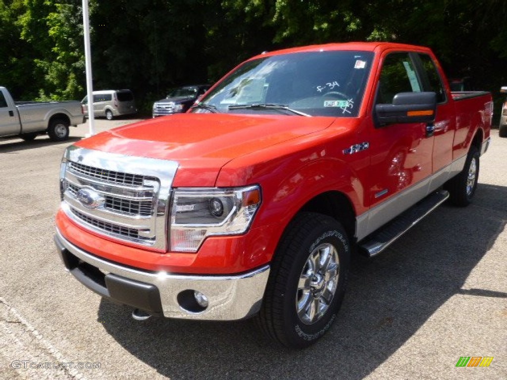 2014 F150 XLT SuperCab 4x4 - Race Red / Steel Grey photo #4