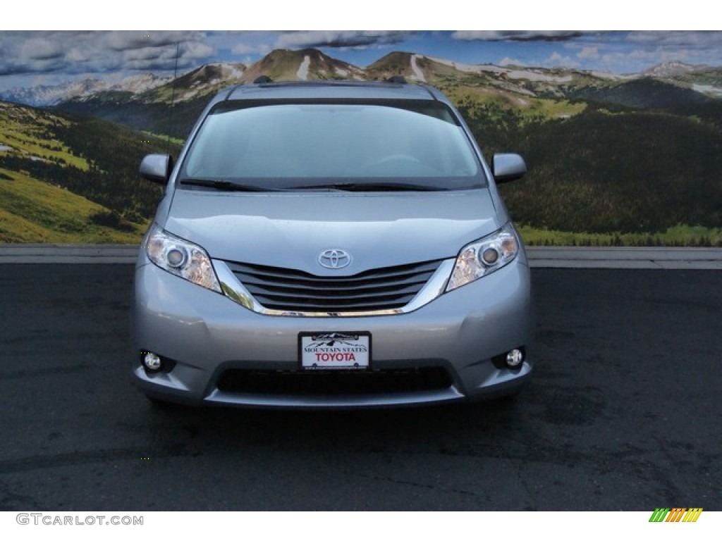 2014 Sienna XLE - Silver Sky Metallic / Light Gray photo #2