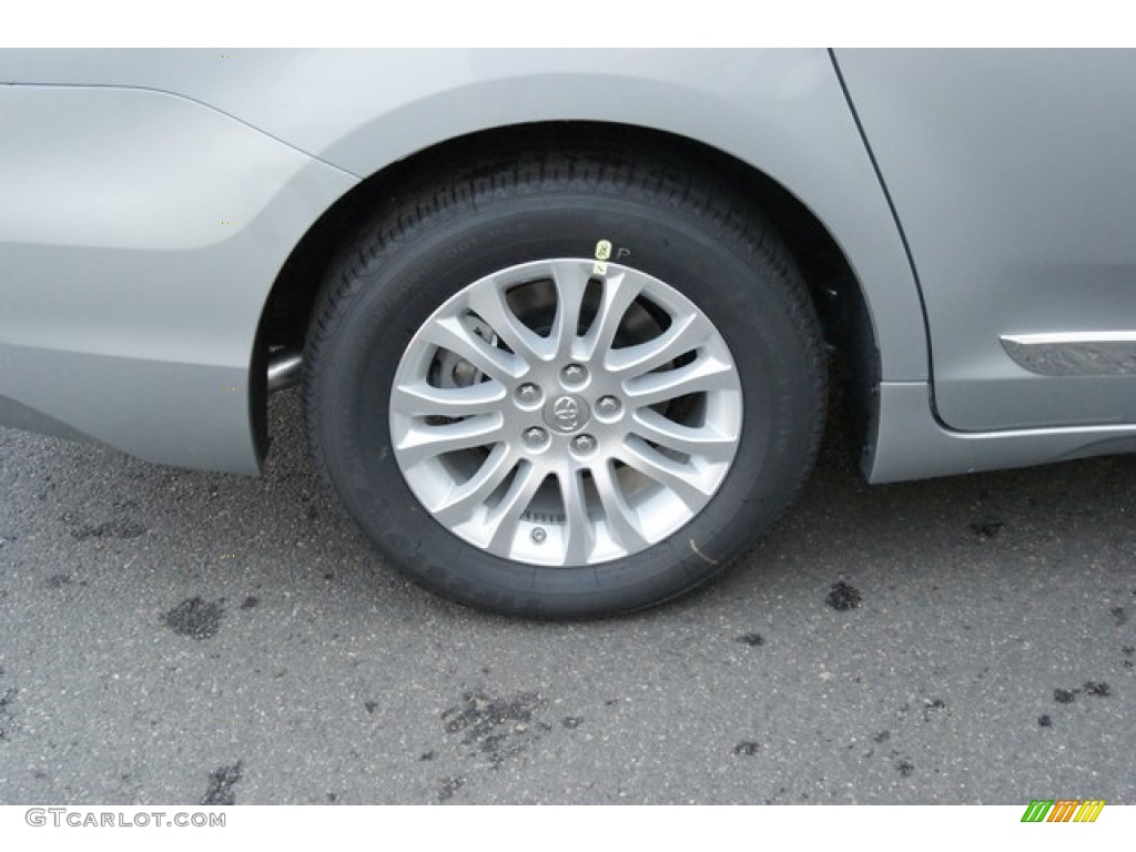 2014 Sienna XLE - Silver Sky Metallic / Light Gray photo #10