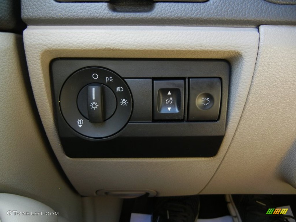 2012 Ford Fusion SE Controls Photo #95483546