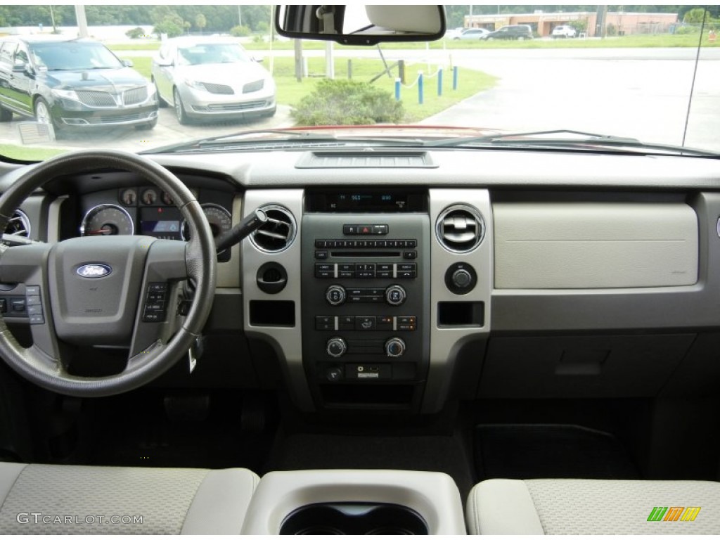 2010 F150 XLT SuperCab - Red Candy Metallic / Medium Stone photo #19