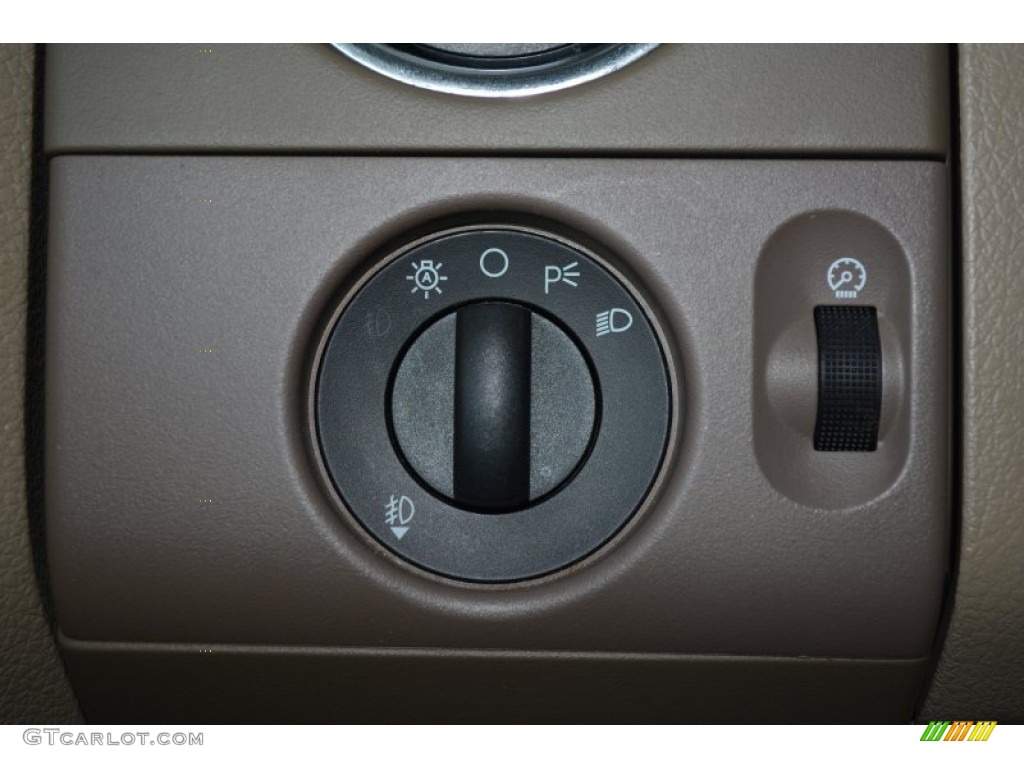 2006 F150 XLT SuperCrew 4x4 - Oxford White / Tan photo #25