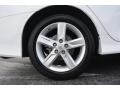 Super White - Camry SE Photo No. 17