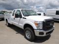Oxford White - F350 Super Duty XL Super Cab 4x4 Utility Photo No. 2