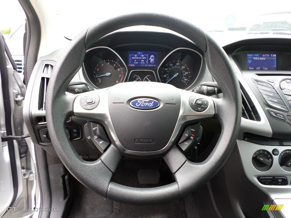 2013 Ford Focus SE Hatchback Charcoal Black Steering Wheel Photo #95490425