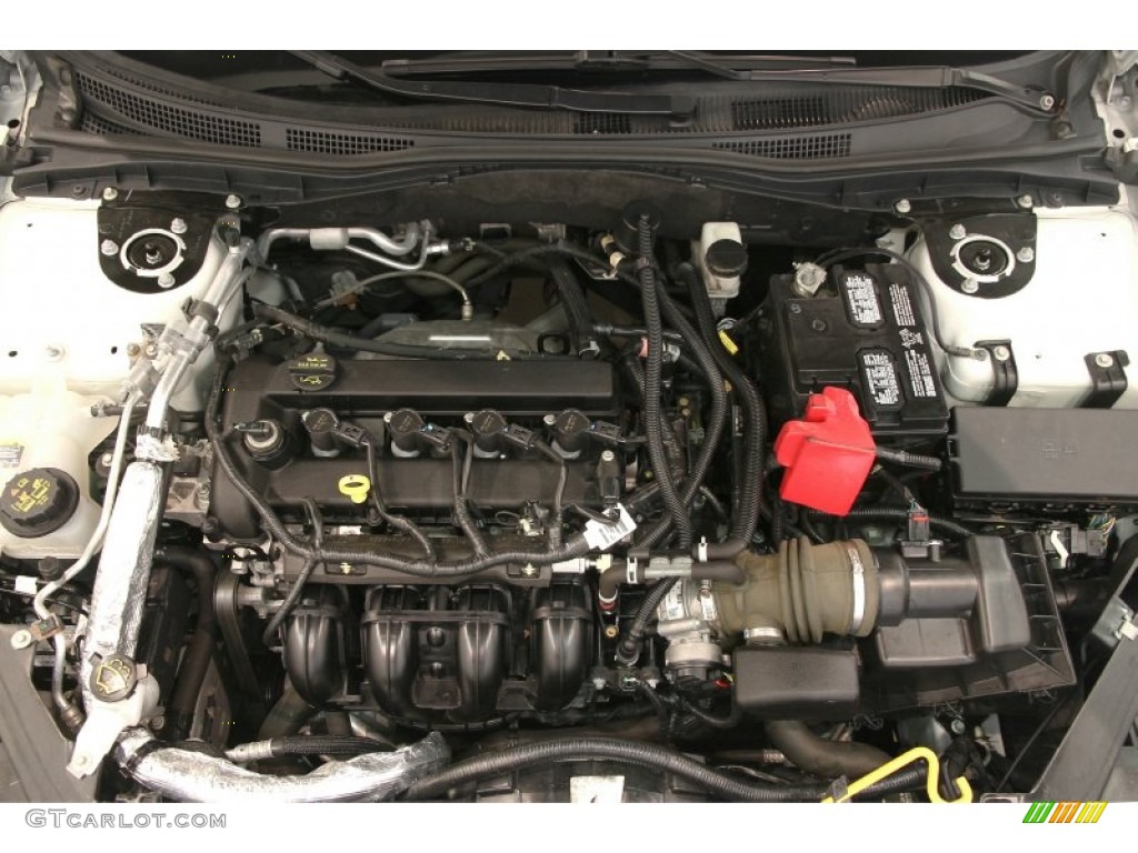 2011 Ford Fusion SE Engine Photos