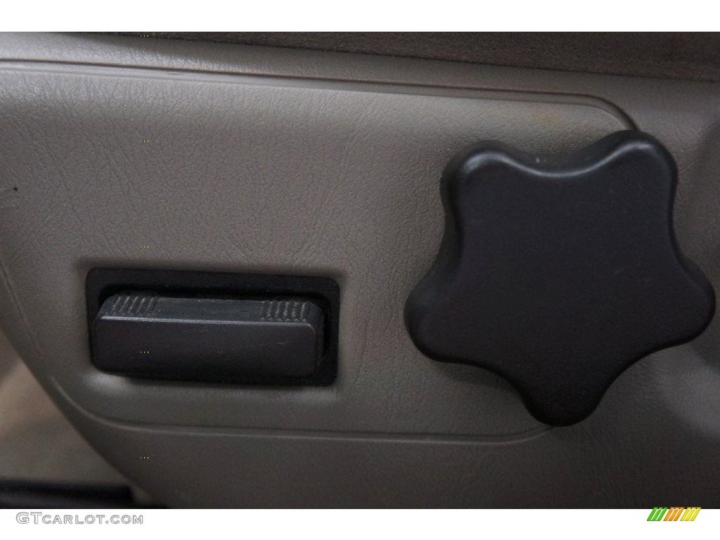 2003 Impala  - Superior Blue Metallic / Medium Gray photo #26