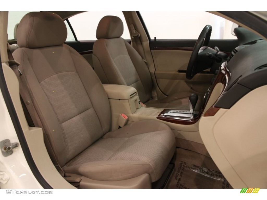 2007 Aura XE - Cream White / Tan photo #12