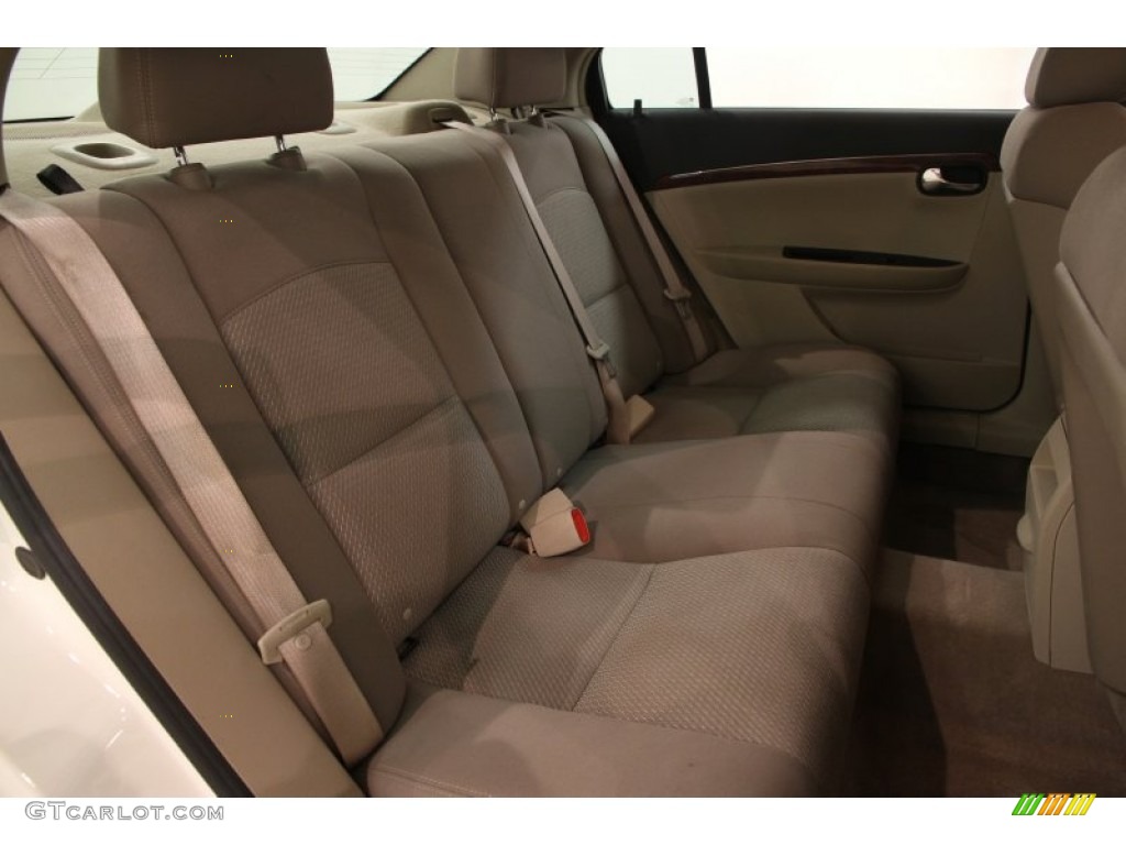 2007 Aura XE - Cream White / Tan photo #13
