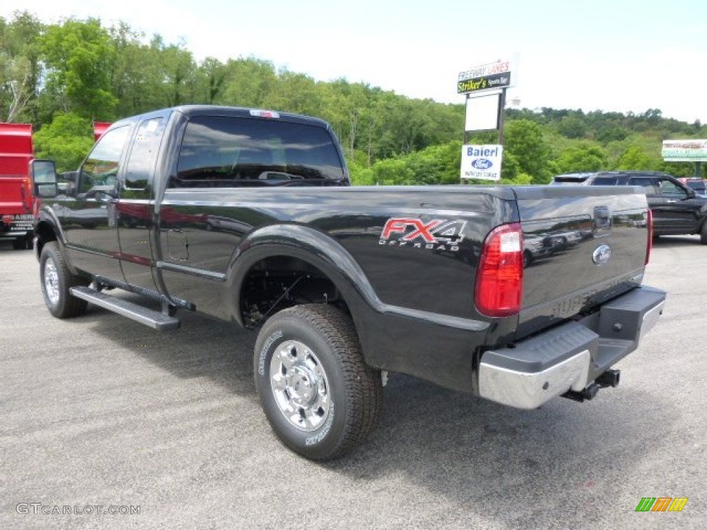 2015 F250 Super Duty XLT Super Cab 4x4 - Tuxedo Black / Steel photo #6