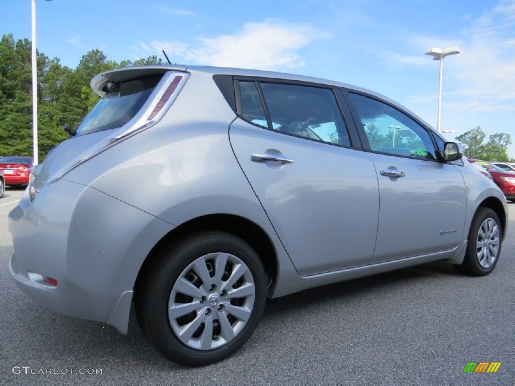 Brilliant Silver 2015 Nissan LEAF S Exterior Photo #95495435