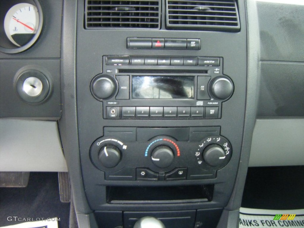 2006 Dodge Charger SE Controls Photo #95497850