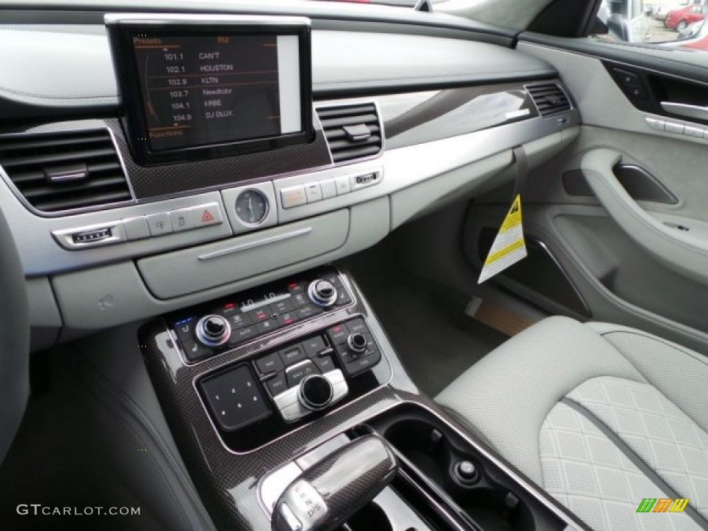 2015 Audi S8 quattro S Controls Photo #95498447