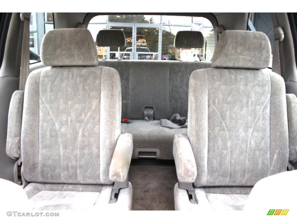 2000 MPV LX - Highlight Silver / Gray photo #9