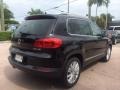 Deep Black Metallic - Tiguan SE Photo No. 5