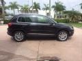 Deep Black Metallic - Tiguan SE Photo No. 6