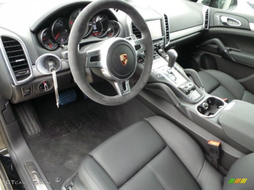 Black Interior 2014 Porsche Cayenne GTS Photo #95505692