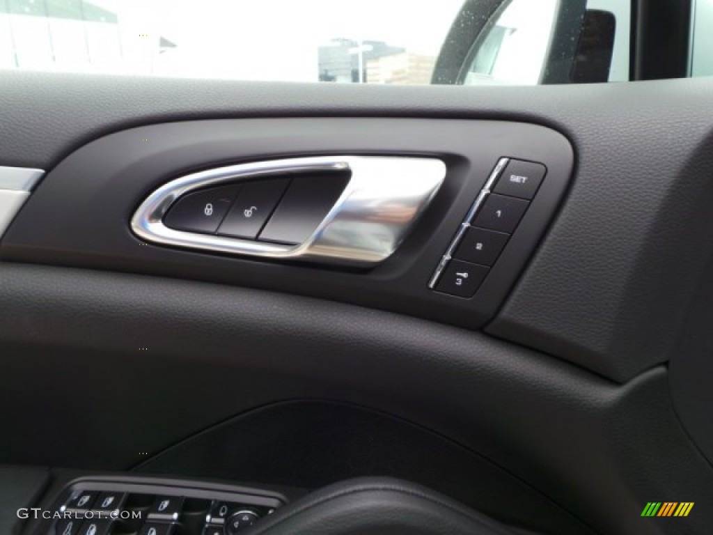 2014 Porsche Cayenne GTS Controls Photo #95506115