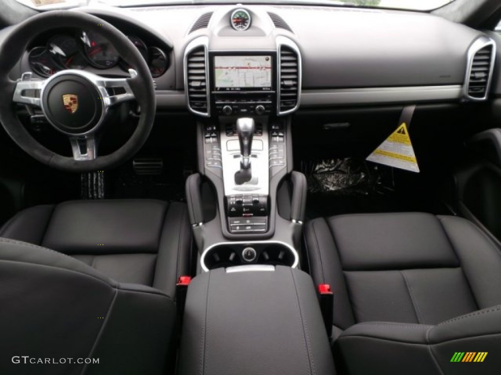 2014 Porsche Cayenne GTS Black Dashboard Photo #95506349