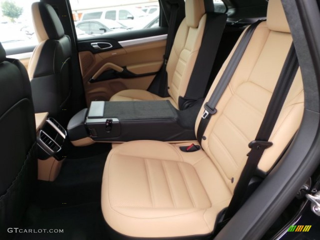 Black/Luxor Beige Interior 2014 Porsche Cayenne GTS Photo #95506772