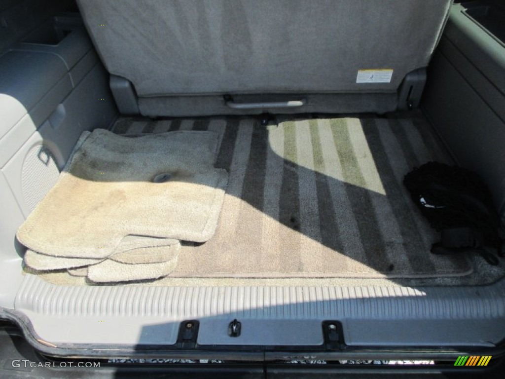 2003 Suburban 1500 LT 4x4 - Indigo Blue Metallic / Gray/Dark Charcoal photo #30