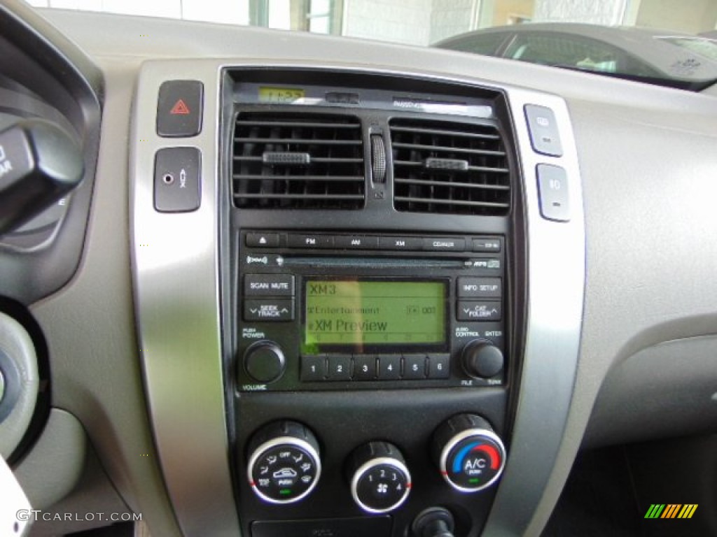 2009 Tucson SE V6 4WD - Mesa Red / Gray photo #15