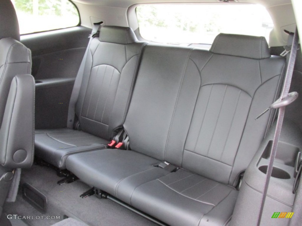 2015 Chevrolet Traverse LTZ AWD Rear Seat Photos