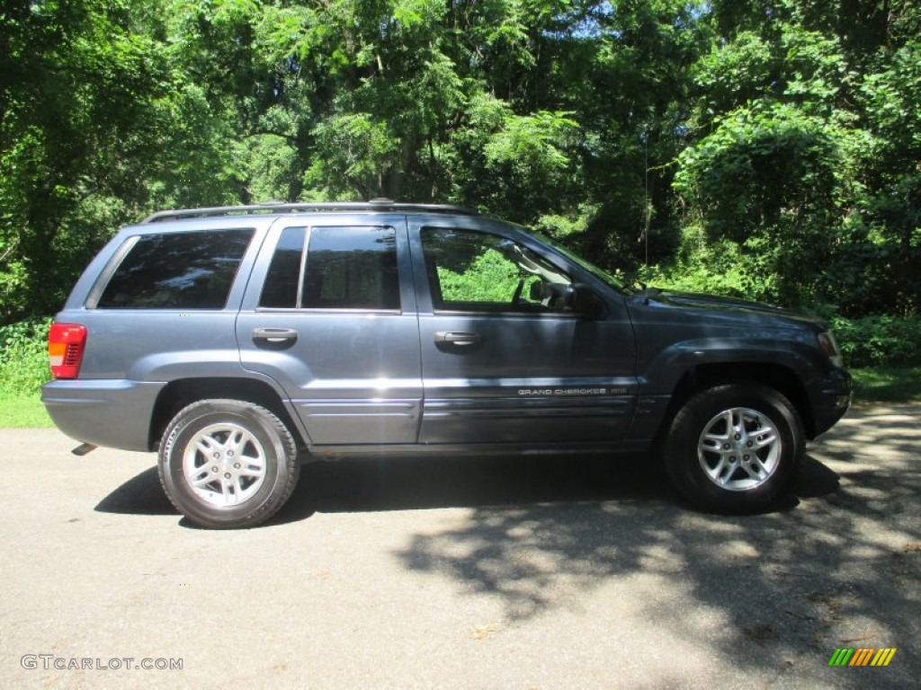 2004 Grand Cherokee Laredo 4x4 - Steel Blue Pearl / Dark Slate Gray photo #1