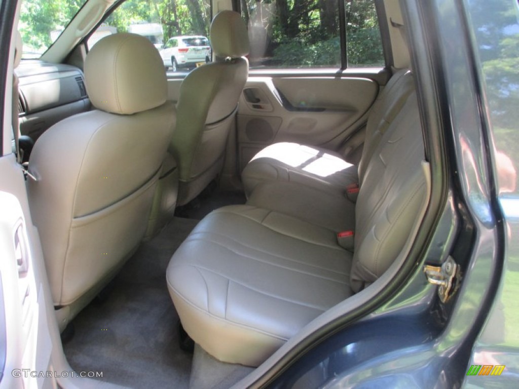 2004 Grand Cherokee Laredo 4x4 - Steel Blue Pearl / Dark Slate Gray photo #18