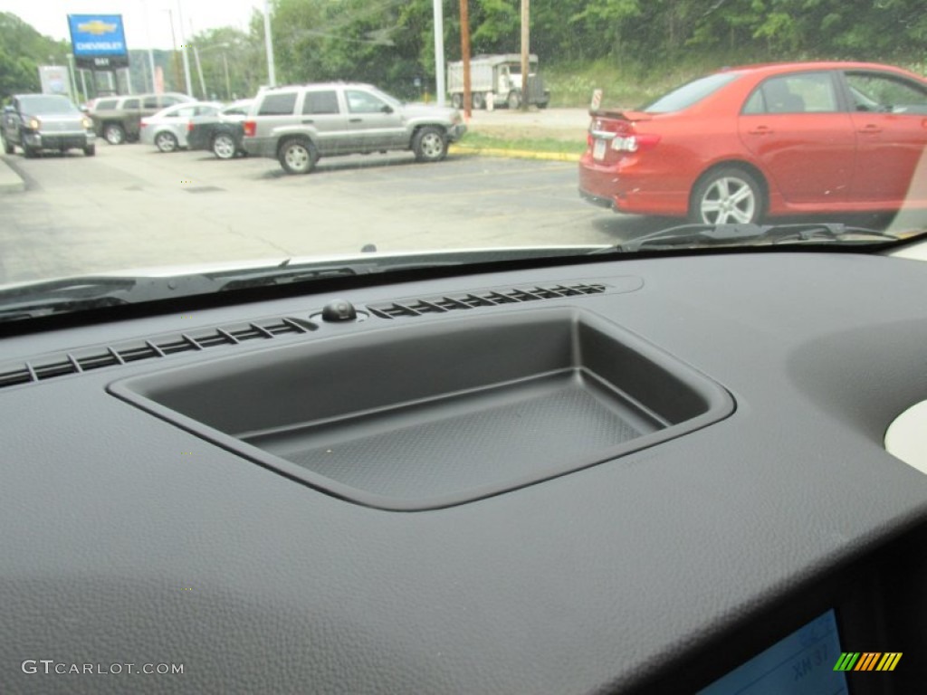 2014 Cruze LS - Summit White / Jet Black/Medium Titanium photo #17