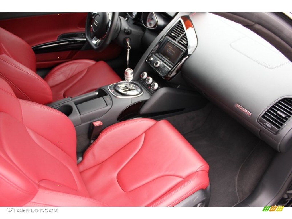 2012 R8 5.2 FSI quattro - Phantom Black Pearl Effect / Red photo #39