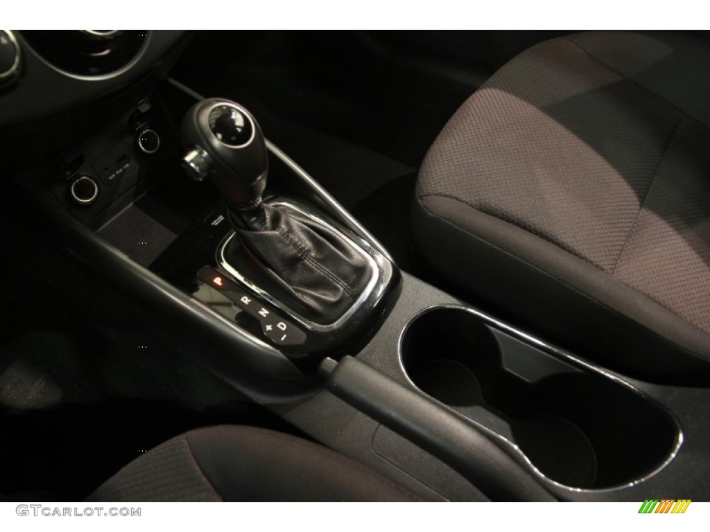 2013 Forte EX - Snow White Pearl / Black photo #10