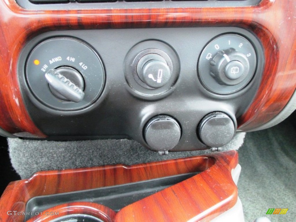 2002 Envoy SLT 4x4 - Magnetic Red Metallic / Medium Pewter photo #9