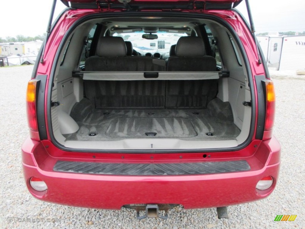 2002 Envoy SLT 4x4 - Magnetic Red Metallic / Medium Pewter photo #25