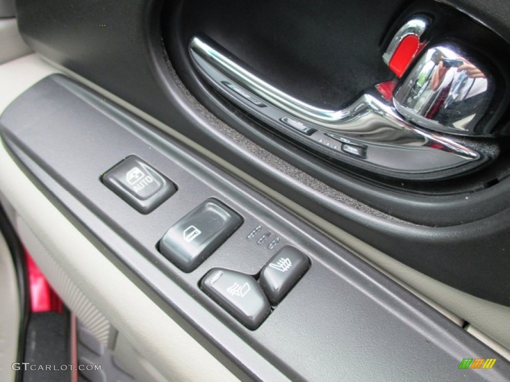 2002 Envoy SLT 4x4 - Magnetic Red Metallic / Medium Pewter photo #32