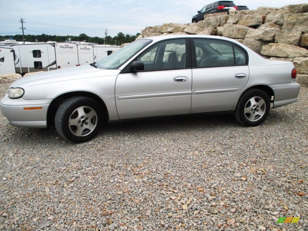 2003 Malibu Sedan - Galaxy Silver Metallic / Gray photo #3