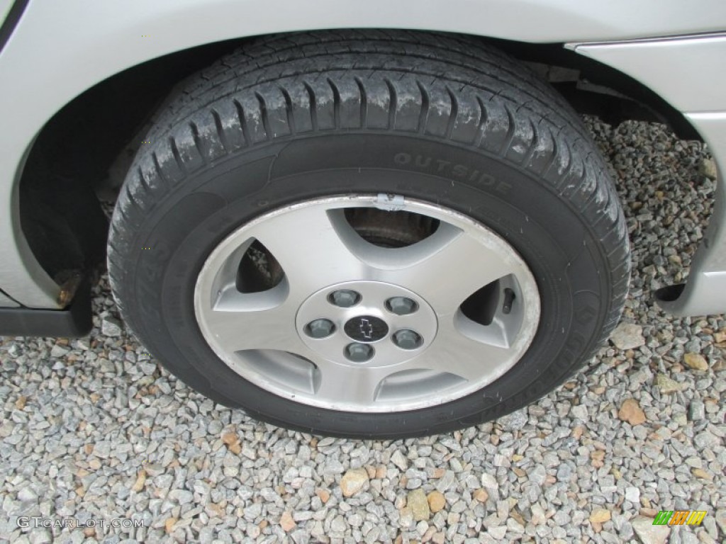 2003 Malibu Sedan - Galaxy Silver Metallic / Gray photo #14