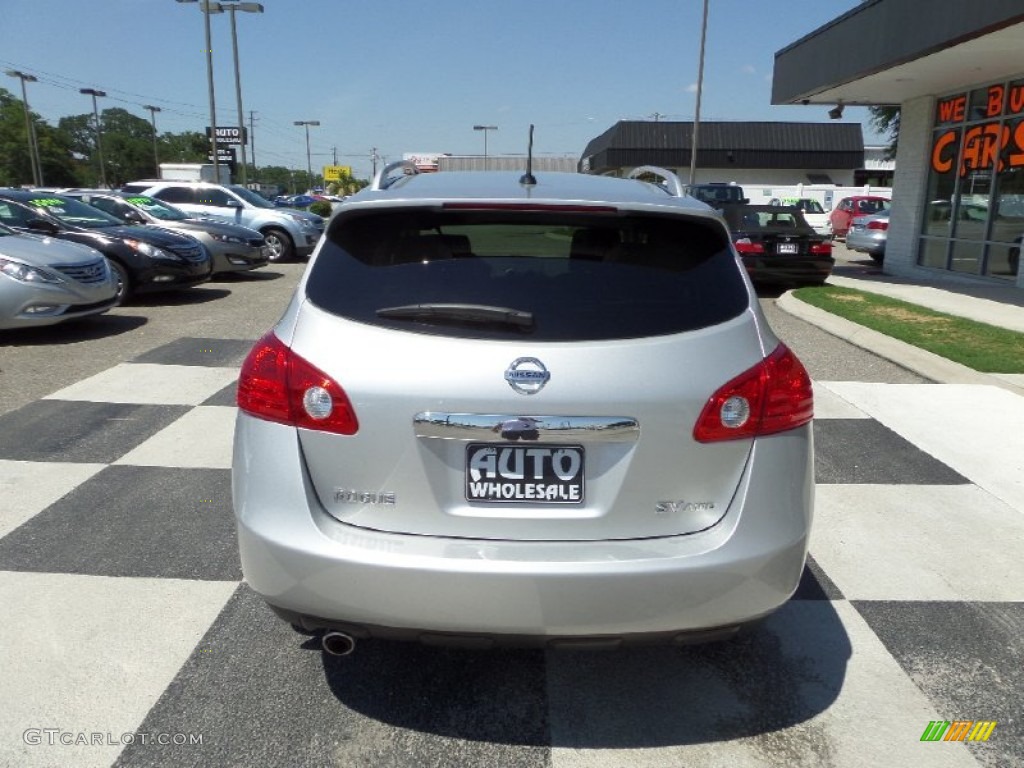 2013 Rogue SV AWD - Brilliant Silver / Black photo #4