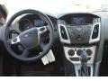 Tuxedo Black - Focus SE Hatchback Photo No. 12
