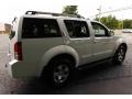 Avalanche White - Pathfinder SE 4x4 Photo No. 6
