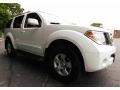 Avalanche White - Pathfinder SE 4x4 Photo No. 7
