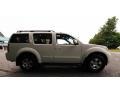 Avalanche White - Pathfinder SE 4x4 Photo No. 8