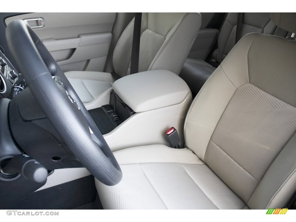 Beige Interior 2015 Honda Pilot Lx Photo 95582249
