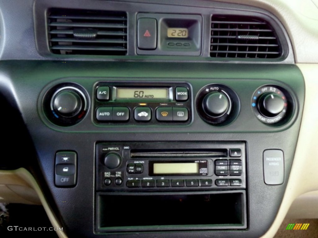 2004 Honda Odyssey EX-L Controls Photo #95584261