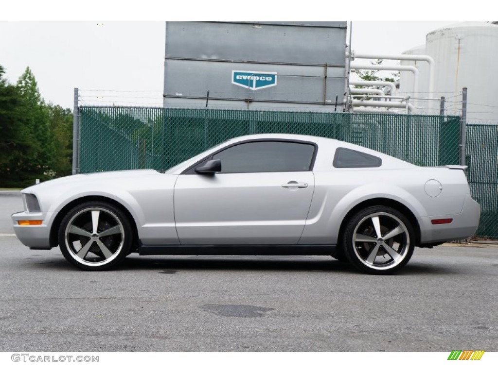 2007 Mustang V6 Deluxe Coupe - Satin Silver Metallic / Dark Charcoal photo #21