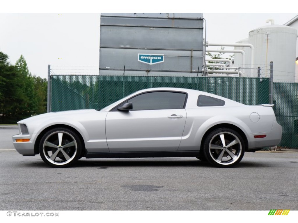 2007 Mustang V6 Deluxe Coupe - Satin Silver Metallic / Dark Charcoal photo #22